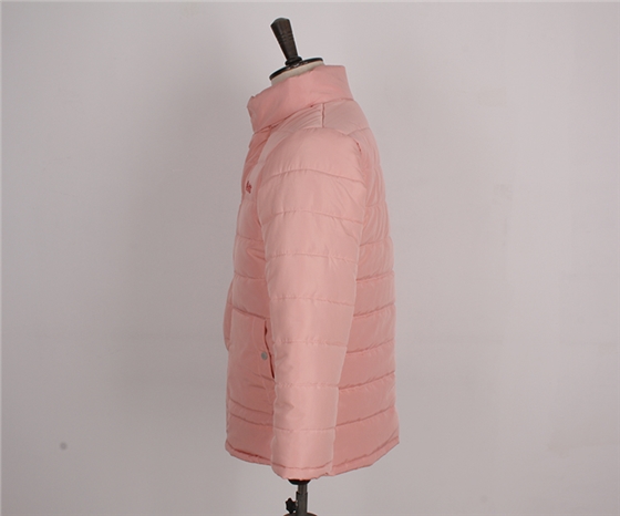 棉服左側圖