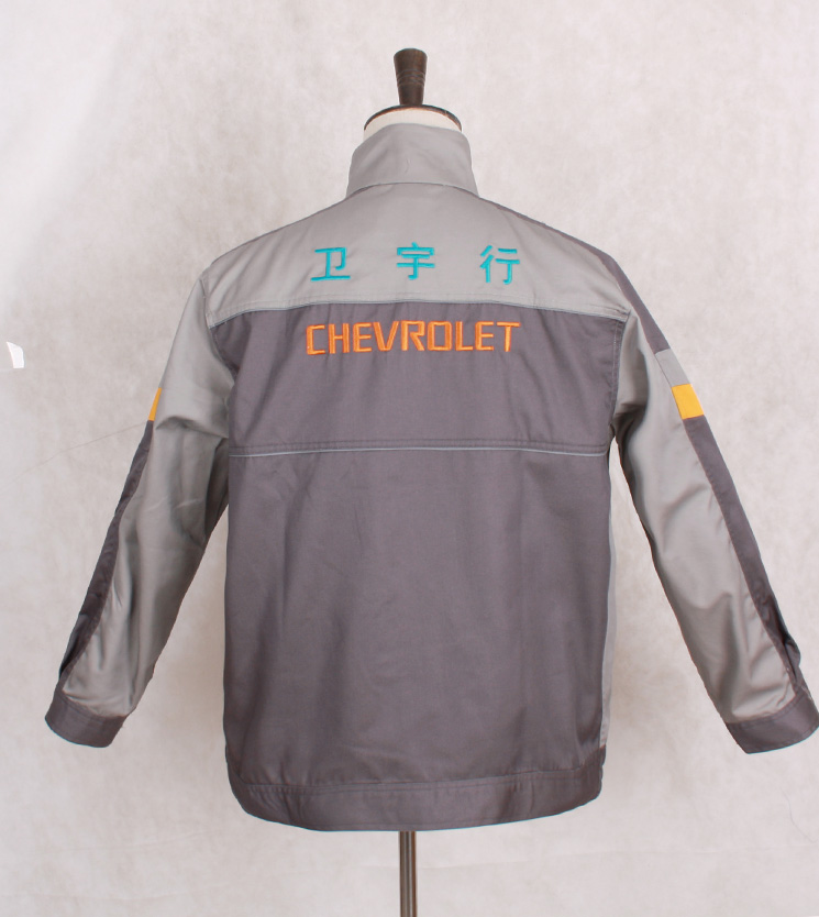 后背繡有4S店名稱(chēng)